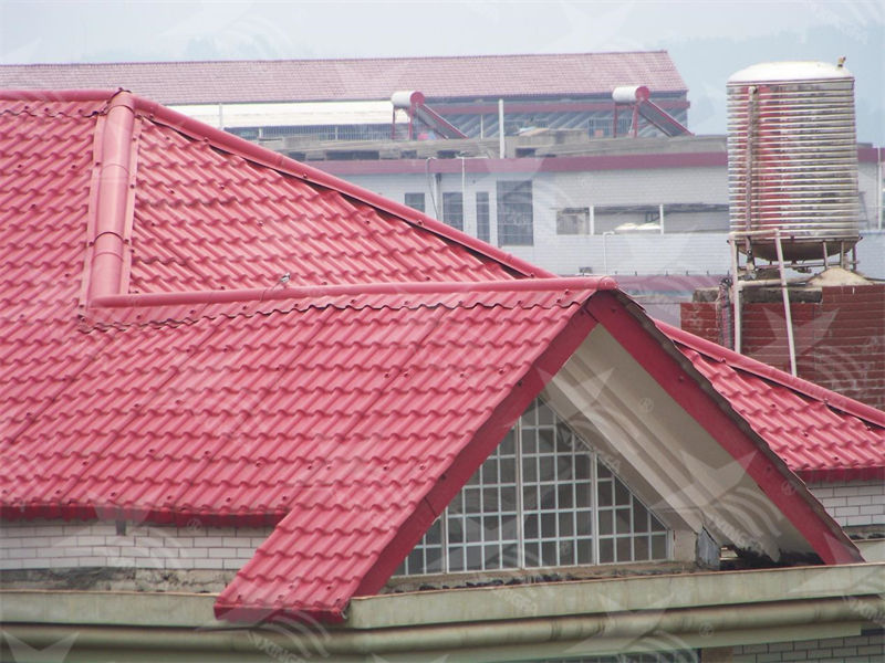 暴晒下的考验：合成树脂瓦是否会褪色？